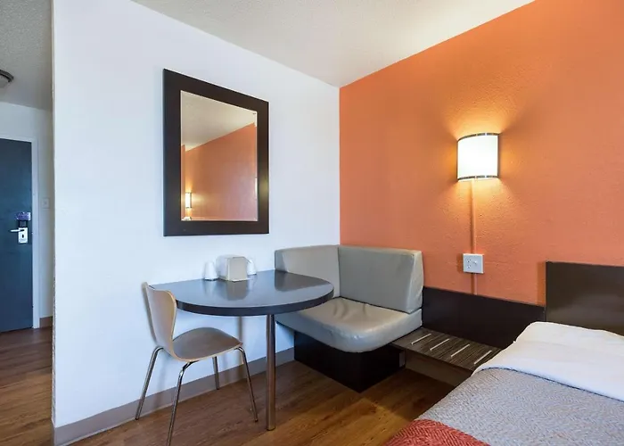 Hotel 6-lincoln, Il 2*