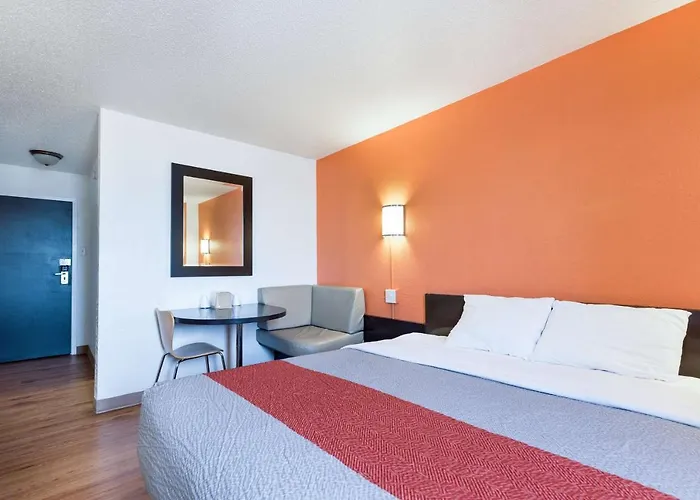 6-lincoln, Il Hotel